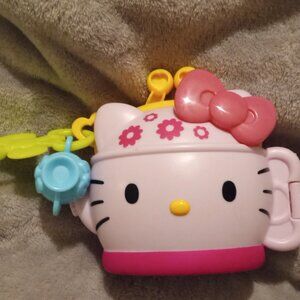 Hello Kitty Tea Party Compact Toy with 2 Sanrio Minis Figures, Stationery Notepa